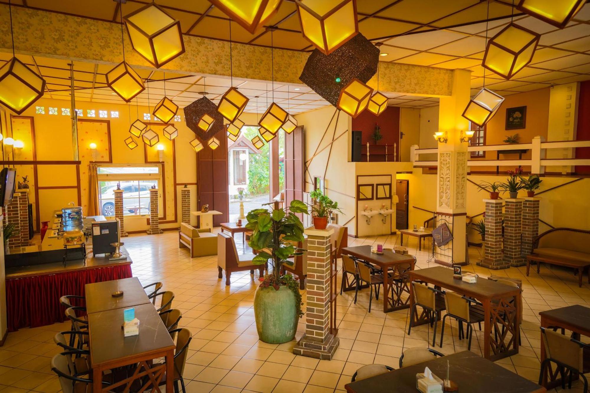 באטו Family Hotel Gradia 2 מראה חיצוני תמונה
